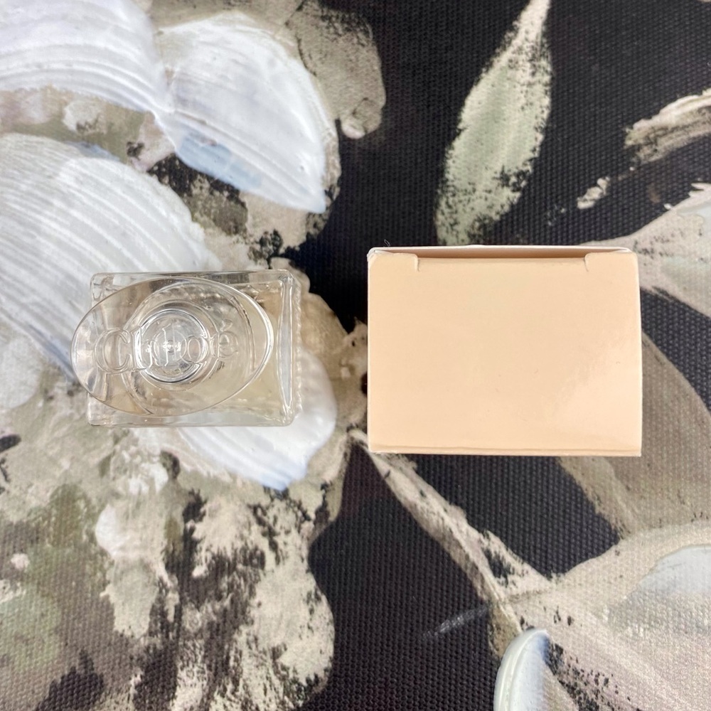 NIB Chloe EDP Deluxe Mini Travel Size 0.16 Oz. Fragrance. - Picture 3 of 11